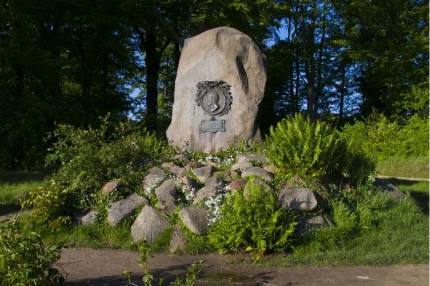 Pomnik Pucklera w Parku Mużakowskim
