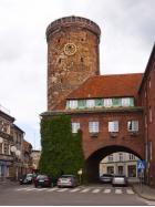???: Der Turm von Brama Żarska (Sorauer Tor) in Sommerfeld