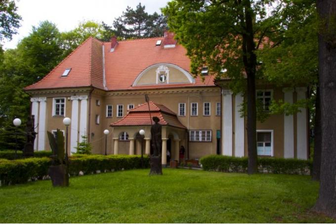 Zdjęcie obiektu turystycznego: Zespół pałacowo-parkowy przy „Belwederze” w Łęknicy